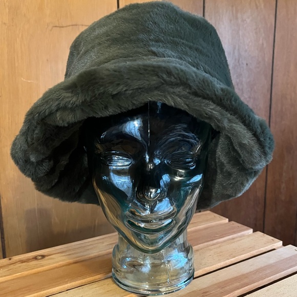Olive Green Faux Fur Bucket Hat - Picture 13 of 16